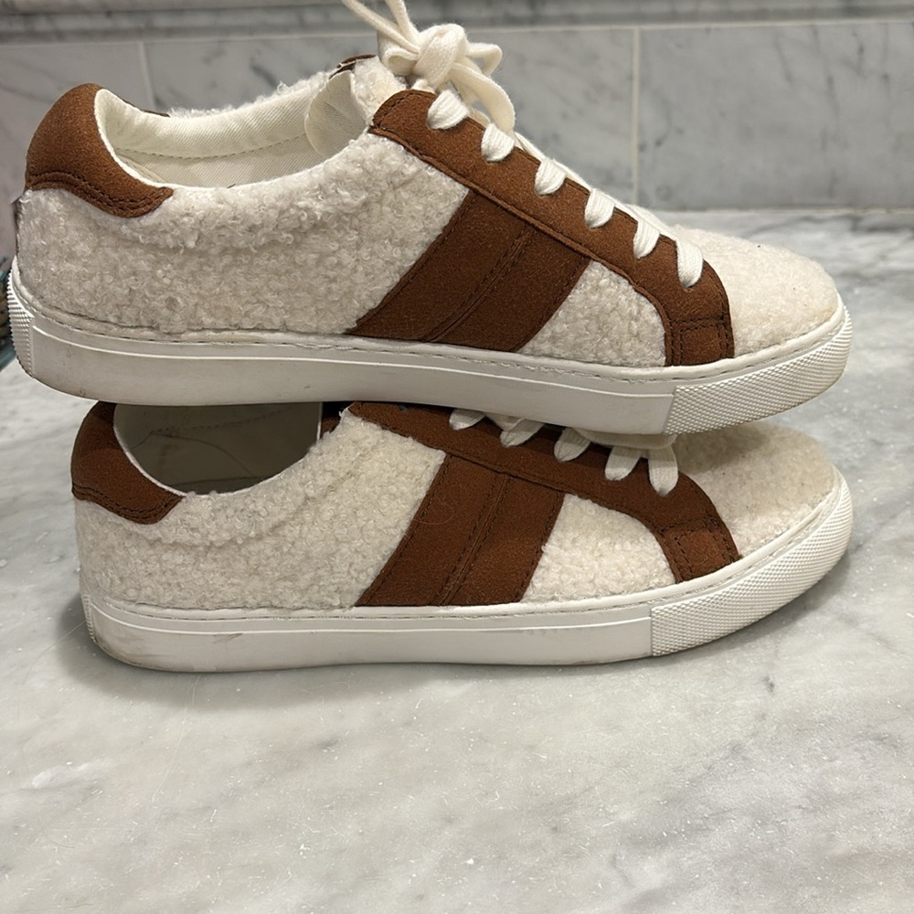 J Crew fun and fleece sneakers ⭐️❤️⭐️size 8 - Picture 5 of 6